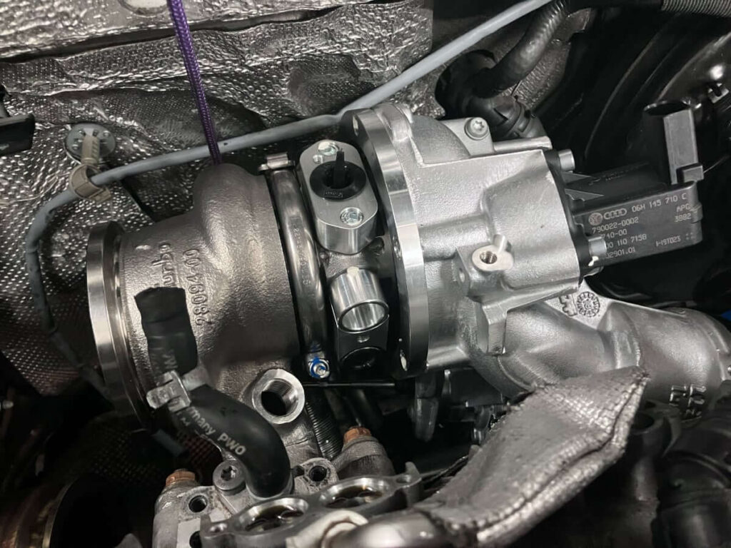 LM440 IS20 Turbocharger Installed