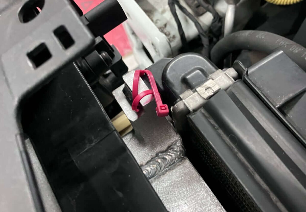 Majesty Competition IC Install - Securing the Radiator