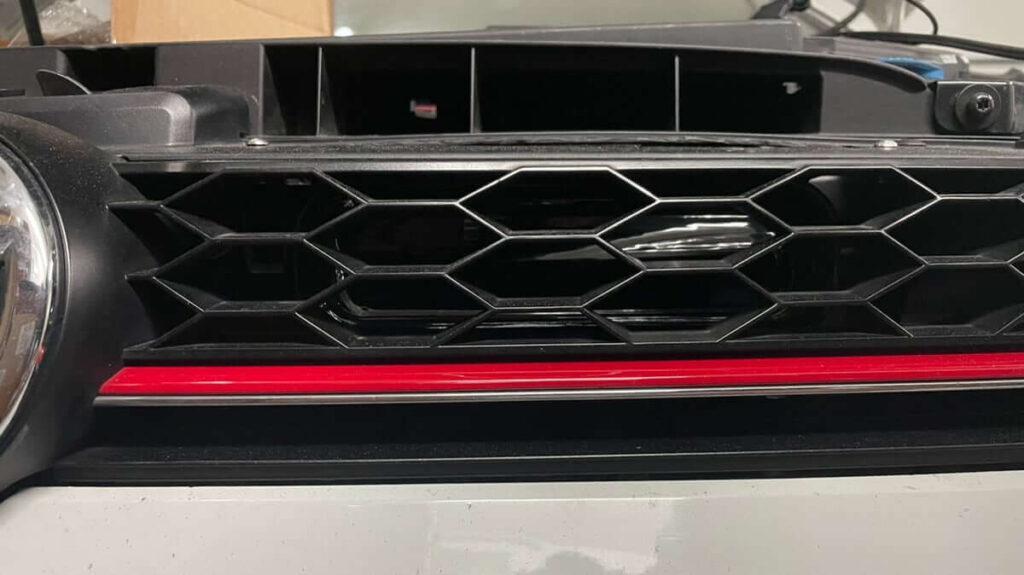 Velossa Tech Front View