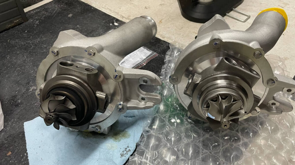 Shuenk IS48 with IS38 turbine (left) and splitter (right)